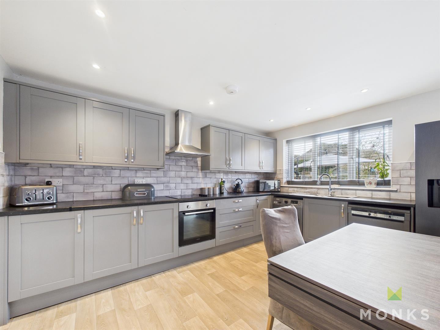 Drays House Aston Road, Wem, SY4 5JE SSTC Drays House Aston Road, Wem, SY4 5JE SSTC